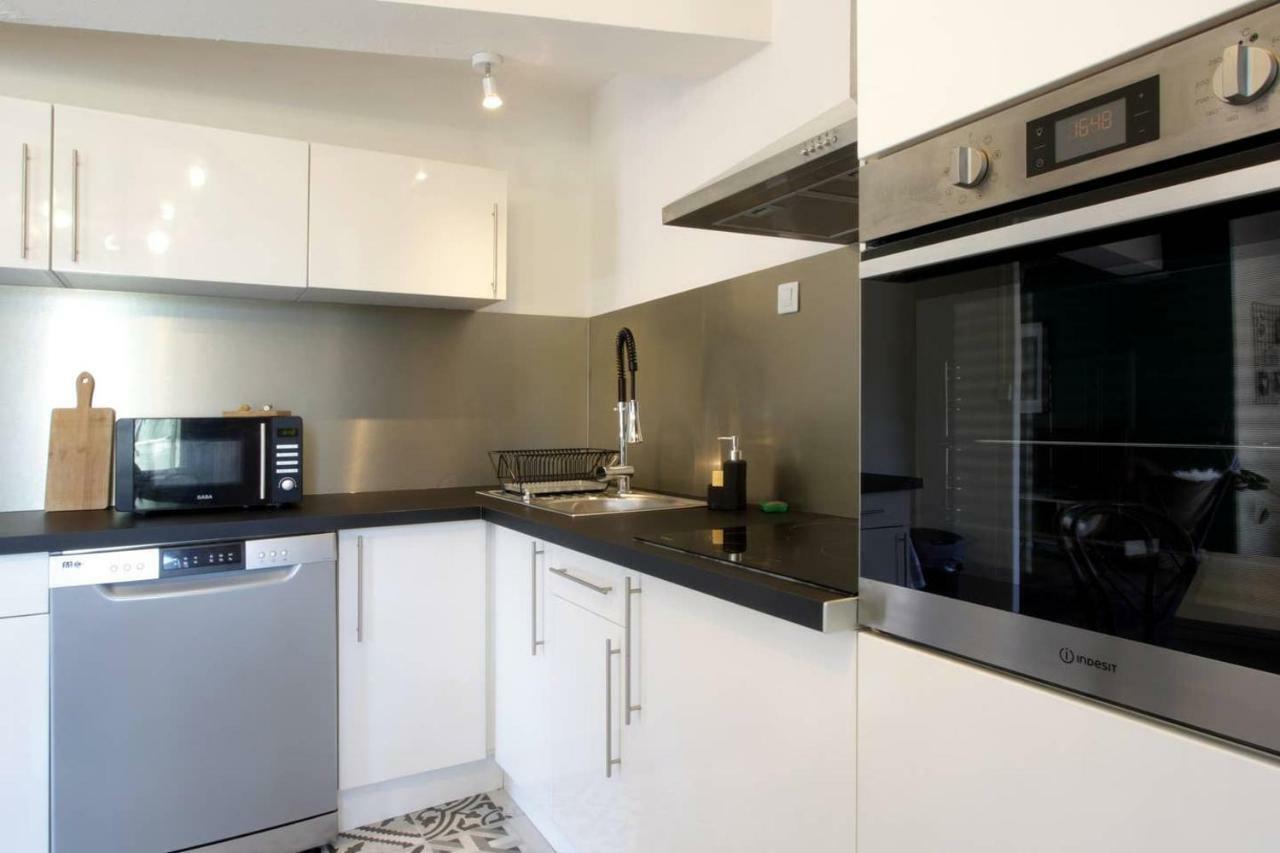 Les Gites De Laure - L'Or Vert, Appartement Avec Vue Sur Le Chateau, Parking Prive, Climatisation, Netflix, A 160 M De La Cite Medievale Carcassonne Exterior foto