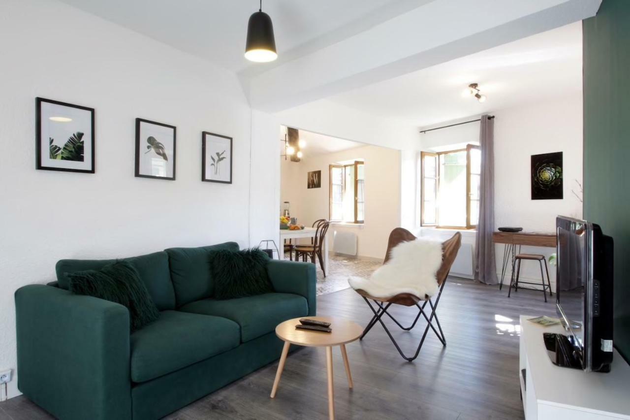 Les Gites De Laure - L'Or Vert, Appartement Avec Vue Sur Le Chateau, Parking Prive, Climatisation, Netflix, A 160 M De La Cite Medievale Carcassonne Exterior foto